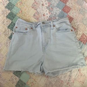 High Waisted Stretch Levi’s Shorts